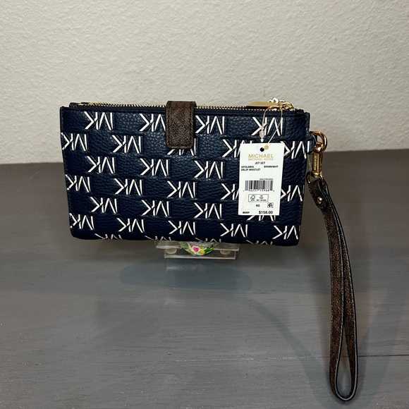 Michael Kors Jet Set Logo Double Zip Wristlet - Picture 5 of 7